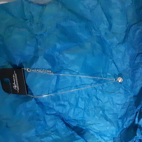 Reitmans necklace (Swarovski crystal embellishment) NWT - Picture 2 of 10